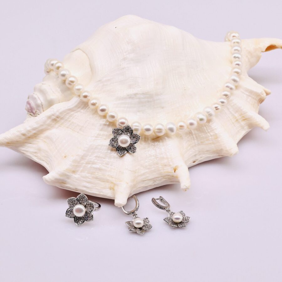 Bộ Trang Sức ngoc trai Trắng 5-6 li Charm Hoa  - Vòng Cổ, Nhẫn, Bông Tai