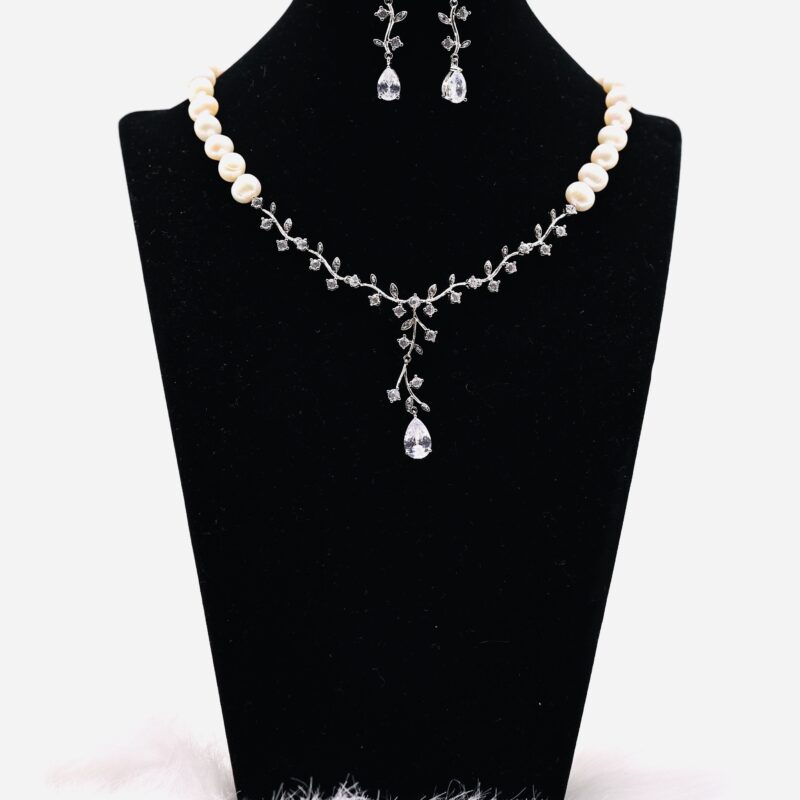 Bộ Trang Sức ngoc trai Nước Ngọt và Mặt Vòng Hoa Lá Đính Đá 7-8 li - Vòng Cổ và Bông Tai