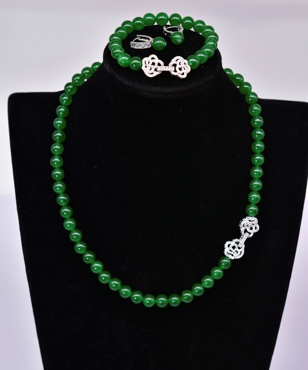 Bộ Trang Sức ngoc trai Lục Bảo Khóa Hoa Hồng 7-8 li - Vòng Tay và Bông Tai